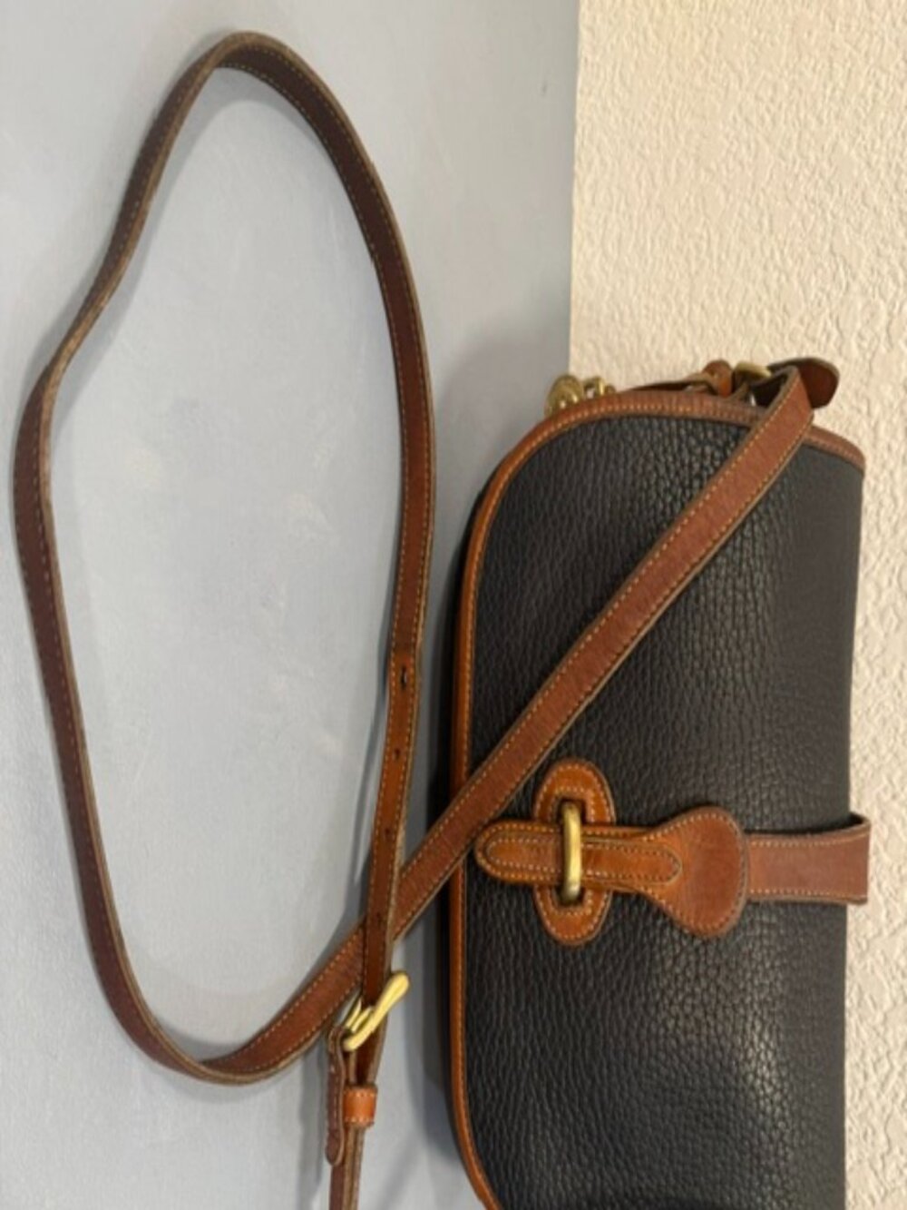 Vintage Dooney & Bourke AWL Navy Pebbled Leather Crossbody USA Duck